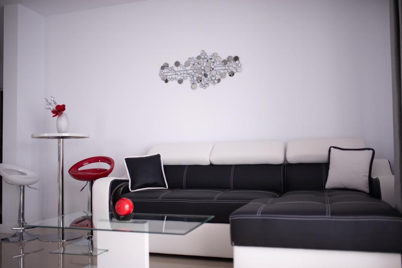 Apartament Denissia Gran Varadino Esterno foto