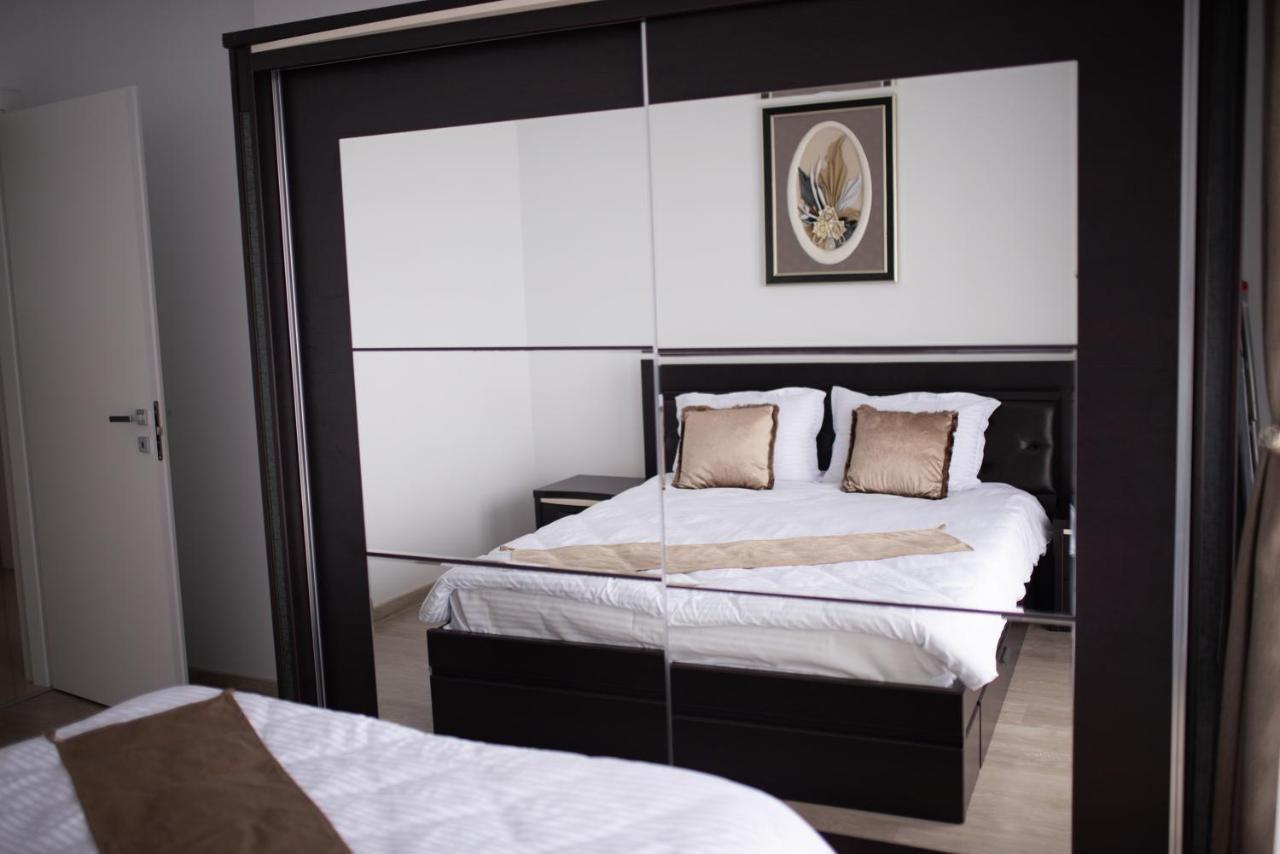 Apartament Denissia Gran Varadino Esterno foto